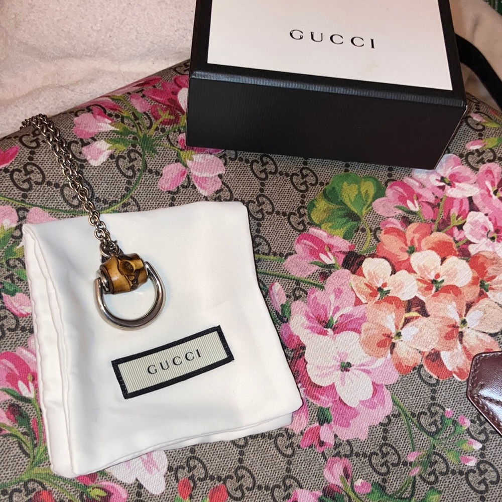 Gucci sterling silver bamboo horse-bit pendant